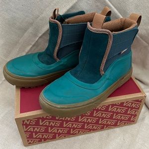 Kids Vans slip on MTE boots